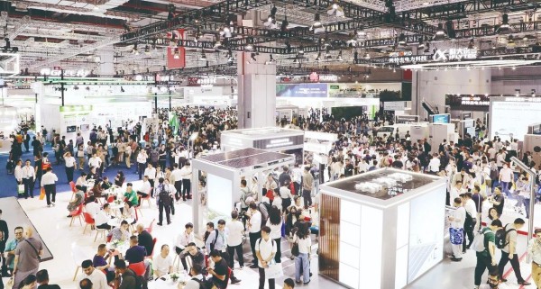 2024上海SNEC大会观察:创新引领光伏产业跨越山海